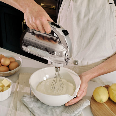                                                                     Werbebild fürHandmixer                                                            